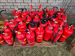Brandblussers ca 28 stuks Saval, Partij
